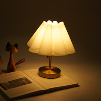 Lampe de table transfrontalière en tissu et fer forgé, design floral, à commande par cordon, pour bureau, chambre, veilleuse, chevet, hôtel, café
