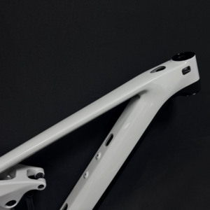 Hot Sản phẩm bán chạy <span class=keywords><strong>2025</strong></span> tùy biến MTB đầy đủ hệ thống treo Ebike khung <span class=keywords><strong>29</strong></span> <span class=keywords><strong>Carbon</strong></span> Khung chất lượng cao 29er/27.5er bafang M820 48V 835wh - Product Image 3