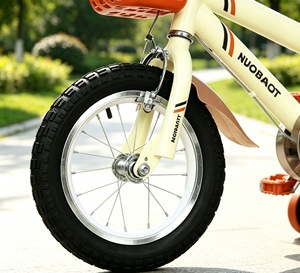 Vélo pour enfants <span class=keywords><strong>avec</strong></span> siège et panier - Vélo pour bébés filles et garçons, <span class=keywords><strong>avec</strong></span> roues auxiliaires de sécurité et de traction durables, pédalable - Product Image 4