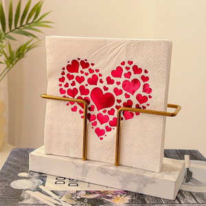Serviettes de table en papier jetables haut de gamme pour restaurant, serviettes de fête, serviettes de table en forme de cœur rouges estampées or pour la Saint-Valentin - Product Image 2