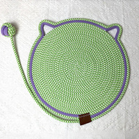 Tapis à gratter pour chat en corde de sisal tressée, écologique, moderne, 50 cm, durable, avec tapis de couchage intégré et jouet à balle, montage facile