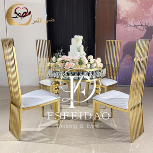 Table à gâteau contemporaine en acier inoxydable et cristal doré pour les mariages, les événements, les salles à manger - Utilisation à domicile et en hôtel - Product Image 3