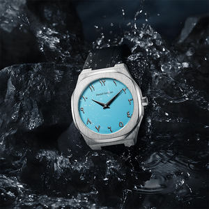 นาฬิกาควอตซ์ผู้ชาย ดีไซน์ตัวเลขแบบตะวันออก ดีไซน์ของแดเนียล กอร์แมน รุ่น 9090 สายซิลิโคน กันน้ำได้ ใช้ได้ทั้งแบบลำลองและธุรกิจ - Product Image 4