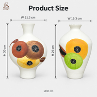 Vase à fleurs en céramique élégant Jossin avec un design de forme unique, œuvre d'art peinte à la main, finition céramique mate, décoration moderne pour la maison
