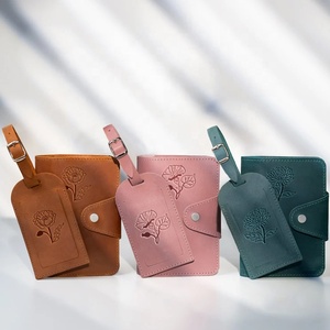Portefeuille de voyage en cuir véritable personnalisé, porte-passeport et étiquette à bagages en gros - Product Image 1