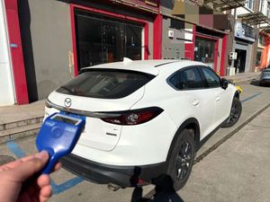<span class=keywords><strong>Mazda</strong></span> CX-4 <span class=keywords><strong>2022</strong></span>, 2.0L Turbo, SUV Blanco, Transmisión Automática, 24000 km, Cuero Oscuro, R18, Volante a la Izquierda, Dos Tonos, Panorámico - Product Image 6