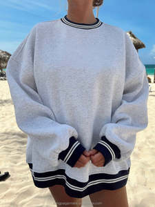 Sweat-shirt à col rond pour femme, doublé polaire, gris chiné, avec bordure rayée bleu marine et blanc, en mélange de coton, coupe oversize, décontracté - Product Image 1