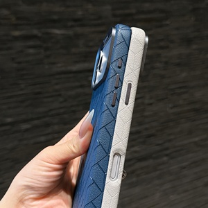 เคสโทรศัพท์มือถือ iPhone 15 Pro Max แบบกันกระแทก ป้องกันรอยขีดข่วน ผิวสัมผัสแบบด้าน ลายเพชร พร้อมแม่เหล็กป้องกันเลนส์ ครอบคลุมรอบตัวเครื่อง - Product Image 4