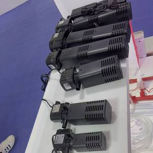 Ecologisch verantwoorde vierkante visbak met ingebouwde filter, golfmaker, zuurstofpomp en drie-<span class=keywords><strong>in</strong></span>-één aquariumpomp van plastic. - Product Image 3