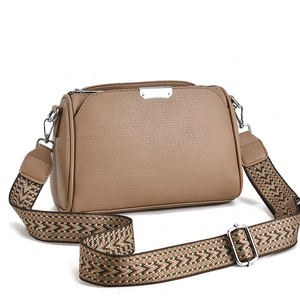 Newest Arrival Good Quality New Design Women's Saddle Shape PU Handbag With Zipper Closure Cross-Body & <b>Shoulder</b> <b>Strap</b> - Product Image 2