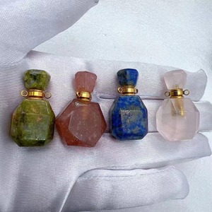 Bouteilles d'huiles essentielles en pierres précieuses mélangées à prix de gros, flacons de parfum en cristal, pendentifs pour colliers, idéaux pour les cadeaux - Product Image 4