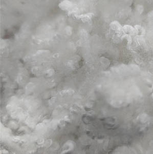Fibre de polyester recyclée 7D*64mm, fibres creuses conjuguées pour le textile de maison, garnissage d'oreiller - Product Image 1