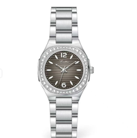 Montre carrée de luxe légère pour femme, style mode, avec breloques, vente en gros directe d'usine, entièrement sertie de diamants, étanche 3 ATM, mouvement à quartz