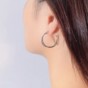 Pendientes de Aro Geométricos Retro <span class=keywords><strong>Gruesos</strong></span> Chapados en Oro de 18K, Minimalistas de Plata Esterlina 925, Sencillos y <span class=keywords><strong>Dorados</strong></span>, Unisex - Product Image 4