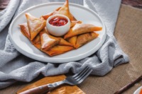 Fábrica profesional delicioso IQF verduras congeladas Samosa primavera rollos bolsa de alimentos embalaje congelar pastelería americana aperitivos chinos