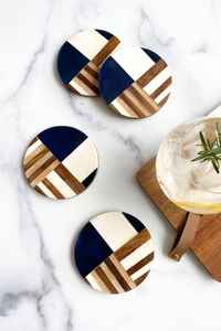 Meilleures ventes de sous-verres et de dessous-de-gobelets en bois de manguier et en écorce vintage écologiques, ensemble de 4 pièces, 10x10 cm, en provenance d'Inde, QHC - Product Image 3