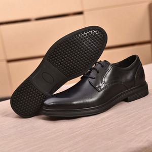 High-quality Business Casual New Style Multi-purpose Breathable Commuting <b>Soft</b>-soled Men's Square Anti-Slip Lightweight <b>Shoes</b> - Product Image 4