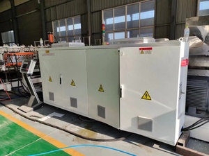 Machine d'extrusion de plaques en <span class=keywords><strong>polycarbonate</strong></span> alvéolaire PP imprimées, feuilles ondulées PP, plastique PE avec moteur Siemens haute précision - Product Image 2