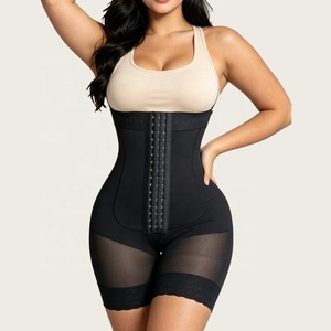 Shorty gainant sculptant intégral grande taille à maintien moyen, avec bretelles réglables, effet rehausseur <span class=keywords><strong>de</strong></span> fesses <span class=keywords><strong>et</strong></span> broderie - Product Image 2