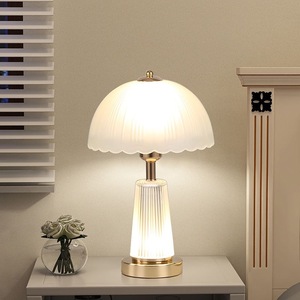 Lámpara de Mesa Minimalista Retro Americana, Control de Interruptor, Regulable, Control Remoto, 2700K, Blanco Cálido Suave, 1 Año de Garantía, Decoración de Dormitorio, Mesita de Noche - Product Image 3