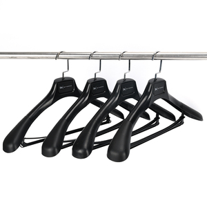 Giá rẻ sang trọng biểu tượng tùy chỉnh quần áo màu đen móc trắng phù hợp với túi móc áo Áo sơ mi không trượt nhựa phù hợp với quần áo móc với logo - Product Image 5