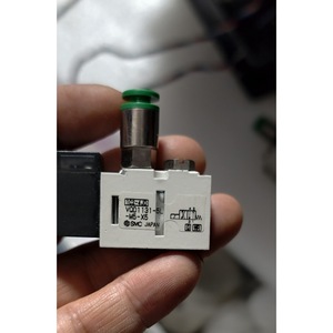Vanne Solénoïde VQD1131-5L-M5-X5 Équipement d'Automatisation Industrielle - Product Image 2