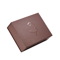 Boîte cadeau magnétique marron avec vernis UV sélectif pour emballage de maquillage sans logo de marque