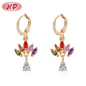 Vente en gros de parures de bijoux pour femmes/unisexe en or plaqué 18 carats avec zircon, nouvelle mode 2017, pour mariage, fiançailles, fête - Product Image 5
