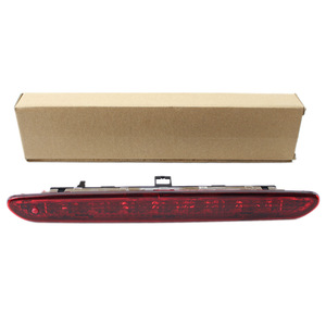 Luz de freno elevada Fiat M045, roja y negra, para ventana, material ABS, para modelos 2012-2019 - Product Image 4