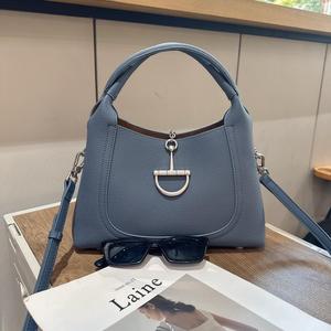 Sac Hobo Femme en Cuir de Vachette Litchi du Togo Sans Marque, Doublure Entièrement en Cuir, Chic Parisien, Idéal <span class=keywords><strong>Week</strong></span>-<span class=keywords><strong>end</strong></span>, Fournisseur Européen de Vente au Détail et en Gros - Product Image 5