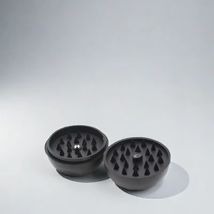 CANNA 2026 Molinillo Manual de Hierbas de Plástico Negro con Diseño Moderno en Forma de 8, Premium, 3 Piezas, Triturador de Tabaco Sonriente, Zhejiang - Product Image 4