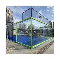 Terrain de paddle-tennis intérieur/extérieur avec éclairage LED et système de clôture en verre trempé