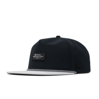 Casquette de baseball imperméable à 5 panneaux, visière plate, avec logo personnalisé, perforations découpées au laser, dessus souple