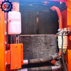 Excavatrice Doosan DX140LC-9C d'origine coréenne, 90% neuve, avec peu d'heures de fonctionnement - Product Image 3
