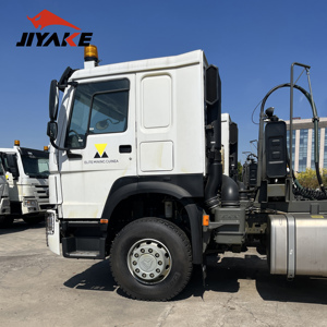 Camion tracteur d'occasion <span class=keywords><strong>CRRC</strong></span> Howo Diesel Euro2 351-450ch 10 roues 6x4 Suspension pneumatique droite Weichai pour transport logistique - Product Image 2