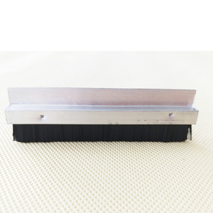 Bande d'étanchéité à brosse verticale robuste pour <span class=keywords><strong>porte</strong></span> roulante <span class=keywords><strong>de</strong></span> <span class=keywords><strong>garage</strong></span>, bas commercial - Product Image 2