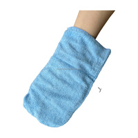 Rajeunissez l'applicateur de mitaines en microfibre pour les armoires de meubles
