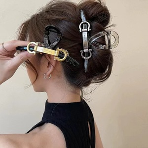 Diseño único Letra Estilo francés Luz Moda Parte posterior de la cabeza Clip de tiburón Elegante accesorio de garra de pelo de gama alta - Product Image 1