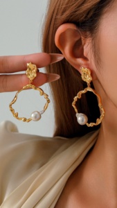 Thiết Kế Mới Lớn Vòng Tròn Bông Tai Mặt Dây Chuyền Nhỏ Baroque Bông Tai Ngọc Trai Mặt Dây Chuyền Thời Trang Ánh Sáng Sang Trọng Cao Cấp Cá Tính - Product Image 2