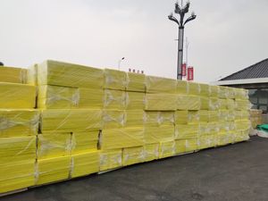 Rénovation d'un ancien bâtiment, mur intérieur, isolation phonique, panneau de laine de verre, sortie d'usine - Product Image 6