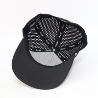 Casquettes de golf à 5 panneaux avec logo brodé personnalisé, nouvelle conception, vente en gros, trous perforés au laser, nylon respirant à séchage rapide pour l'extérieur