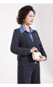 Manteau de finition d'automne élégant 2025 pour les femmes d'âge <span class=keywords><strong>moyen</strong></span> et âgées simple boutonnage avec longue longueur Nouveau design respirant pour le printemps - Product Image 6