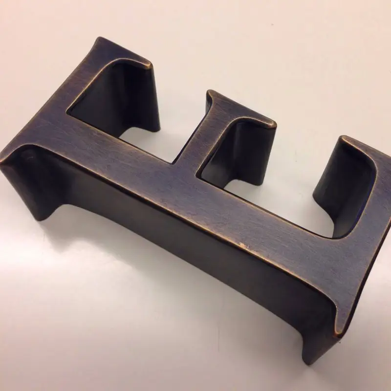 Grossista di fabbrica lettere in metallo lucido e lettere in metallo decorativo