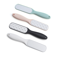 Râpe à pieds double face en acier inoxydable et plastique, professionnelle et durable, pour éliminer les callosités, avec côtés fins et grossiers