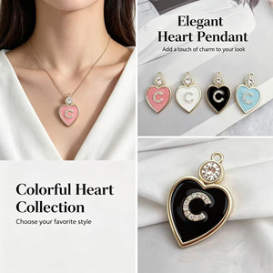 Dijes en forma de corazón con letra C, cristal de imitación, chapado en oro, colgante de aleación de zinc para la fabricación de joyas, regalo unisex - Product Image 2