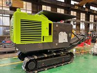 Concasseur à mâchoires mobile sur chenilles avec moteur, boîte de vitesses et pompe pour le concassage de roches, de pierres et de béton (Capacité max. 60 t/h)
