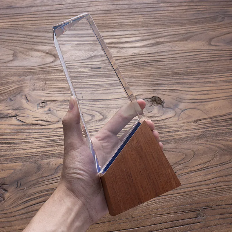 カスタマイズされたデザイン高品質安い光学K9ブランクメダルクリスタルガラス木製賞プラーク木製クリスタルガラストロフィー