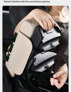 Reposabrazos para Auto y Almohadilla Elevadora Central para Codo, Caja de Almacenamiento Universal con Portapañuelos Multifuncional OLIVER Fit - Product Image 6
