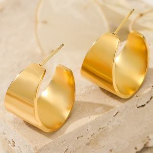 ต่างหูเรขาคณิตสแตนเลสชุบทอง 18K จำนวนมากจากโรงงาน เครื่องประดับกันน้ำ - Product Image 1