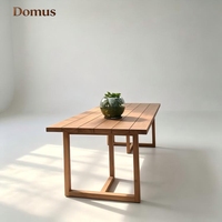 Table longue en teck massif moderne, durable et imperméable pour jardin, balcon, cour, villa